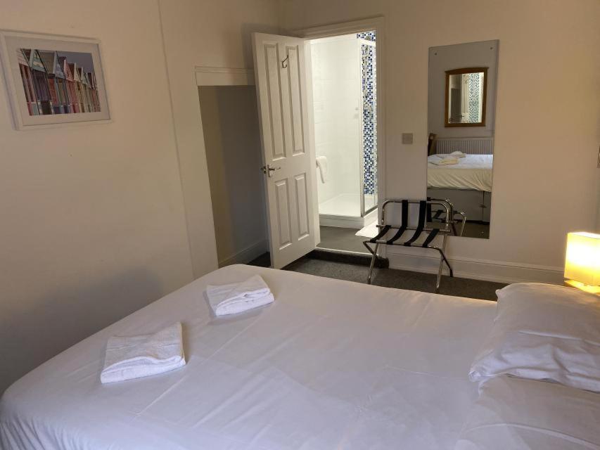 Hotel Sea Breeze Clacton-on-Sea Ngoại thất bức ảnh